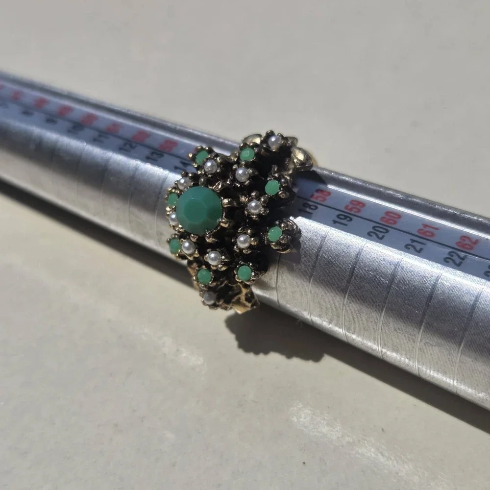 Vintage Gold Tone Metal Floral Cluster Ring Size 7.75 Green Faux Pearl